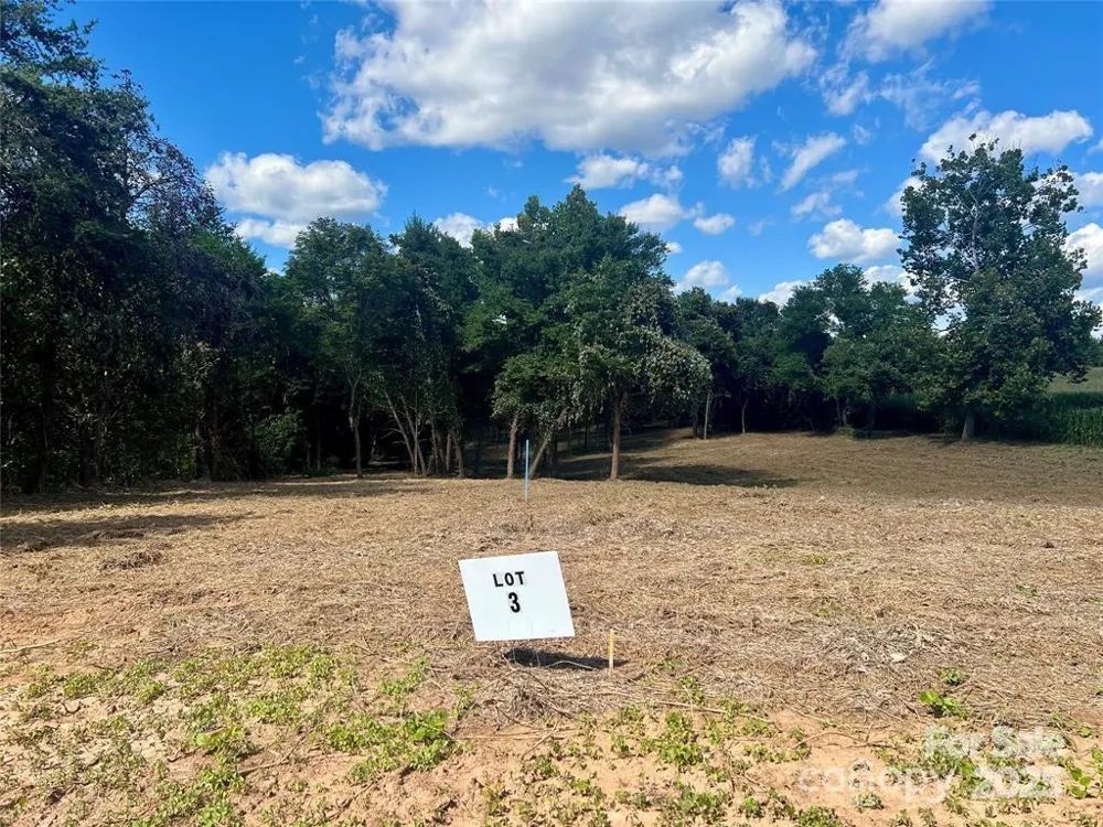 2095 Hatties Way #3 Hamptonville, NC 27020