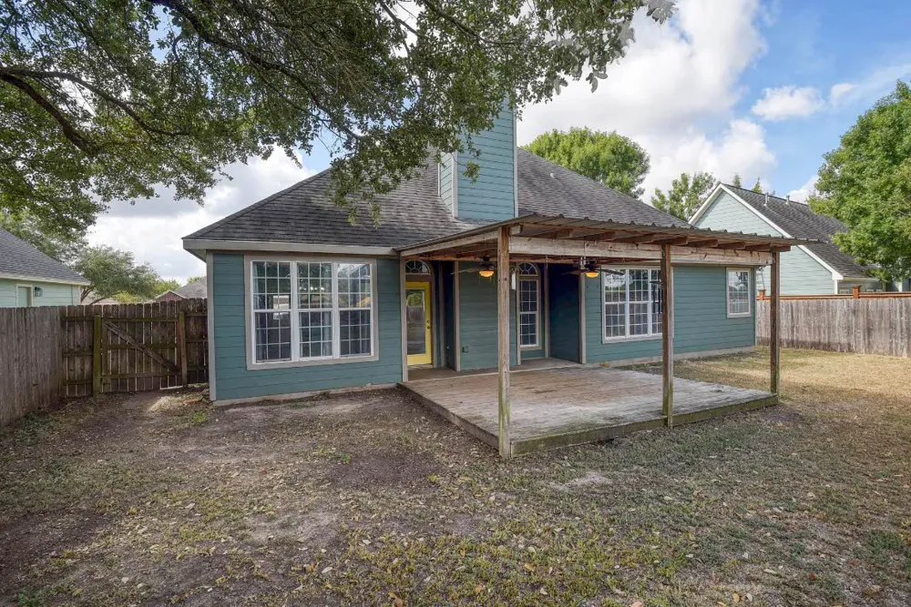 340 Rose Mayer Loop La Grange, TX 78945