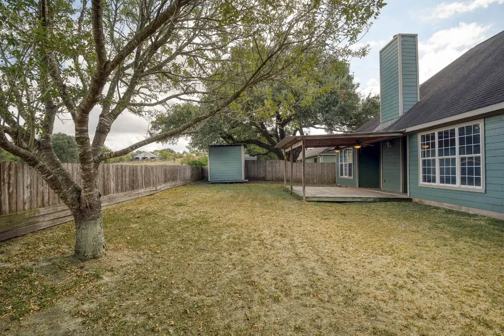 340 Rose Mayer Loop La Grange, TX 78945