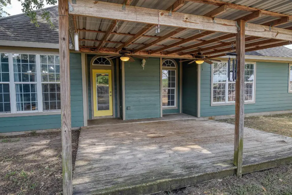 340 Rose Mayer Loop La Grange, TX 78945