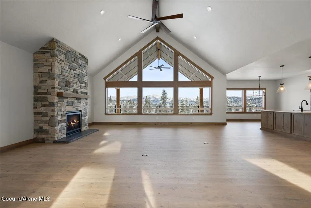 1503 W Remmick Street Hayden, ID 83835