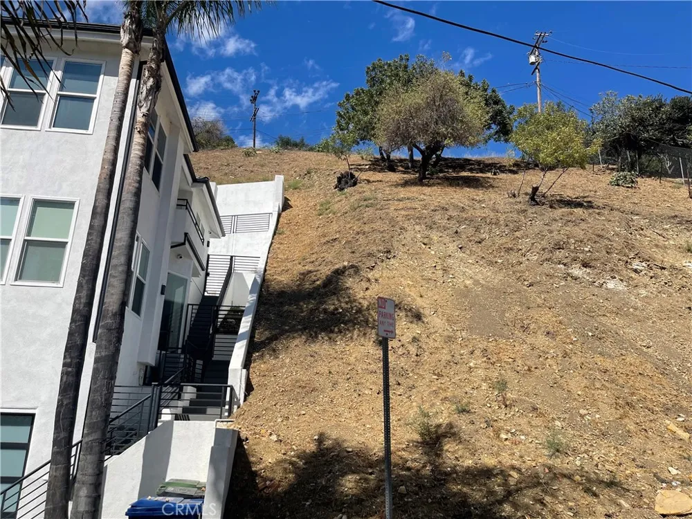 3649 Potosi Ave Studio City, CA 91604