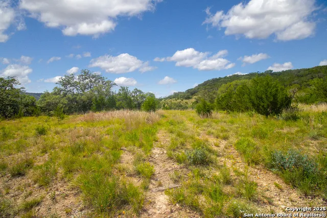 000 Wallace Creek rd Medina, TX 78055