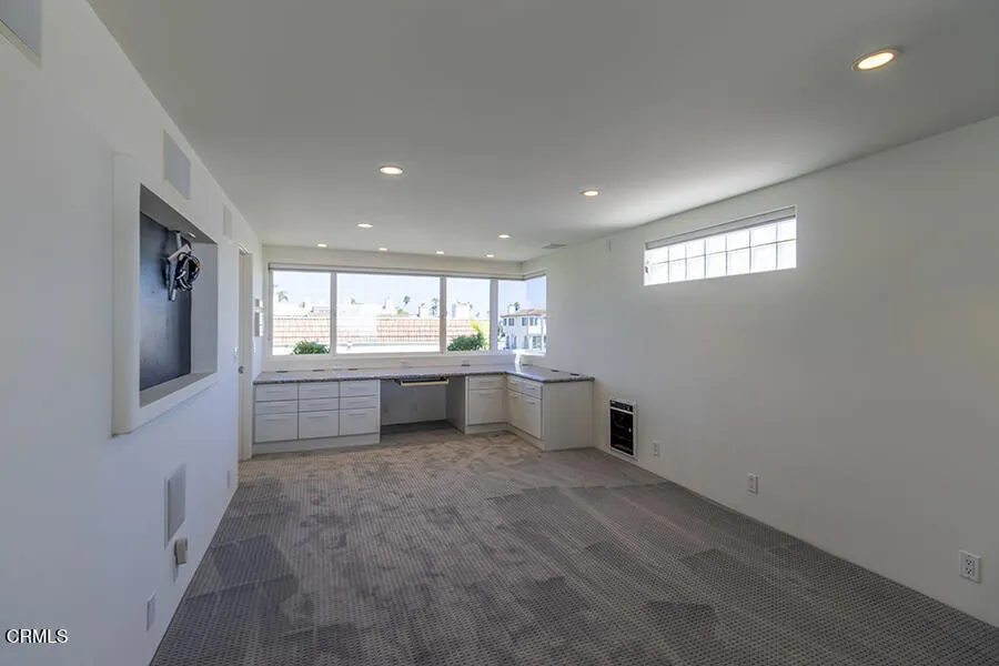 3405 Ocean Drive Oxnard, CA 93035