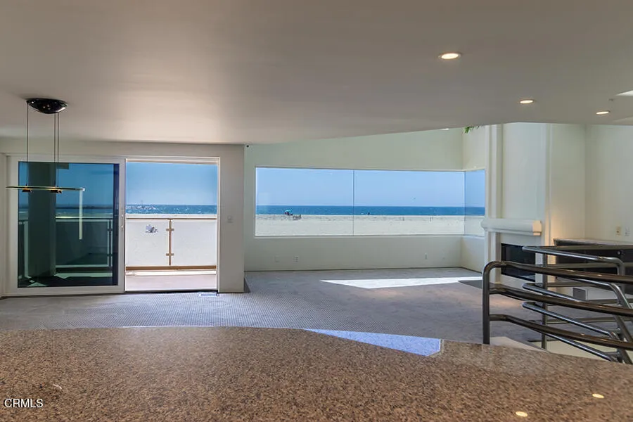 3405 Ocean Drive Oxnard, CA 93035