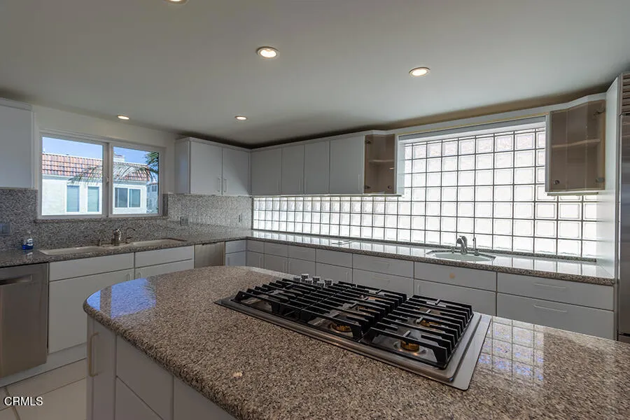 3405 Ocean Drive Oxnard, CA 93035