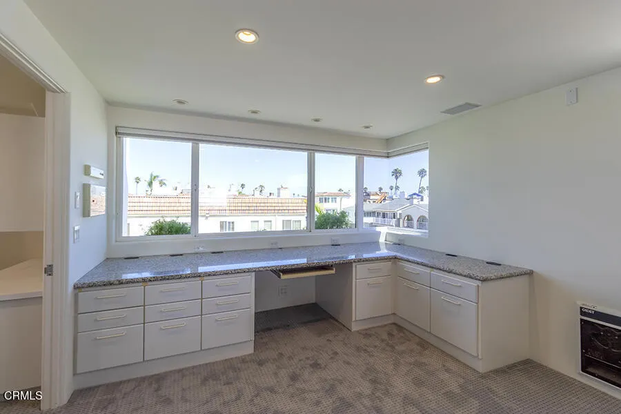 3405 Ocean Drive Oxnard, CA 93035