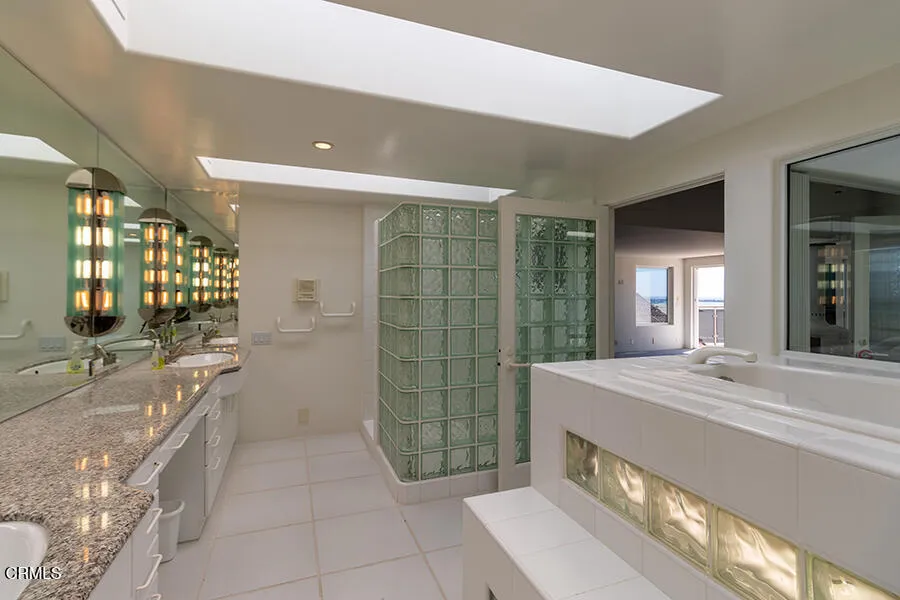 3405 Ocean Drive Oxnard, CA 93035