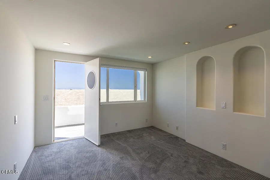 3405 Ocean Drive Oxnard, CA 93035