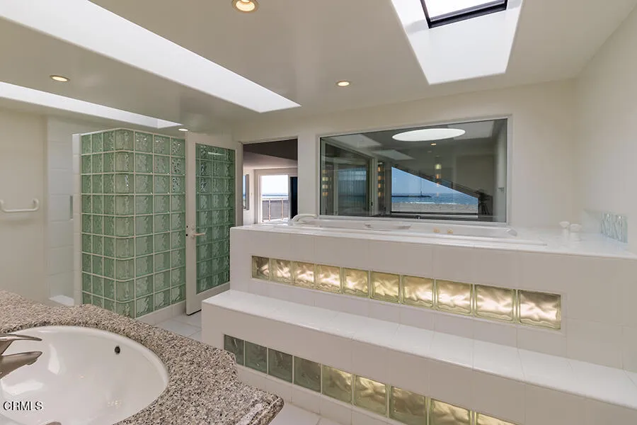 3405 Ocean Drive Oxnard, CA 93035