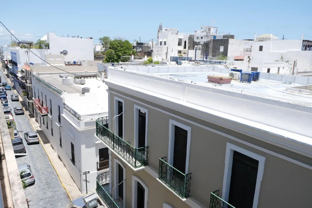 200 SOL ST. #PH-D1 Old San Juan, PR 00901