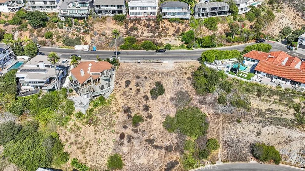 629 Balboa Avenue Laguna Beach, CA 92651