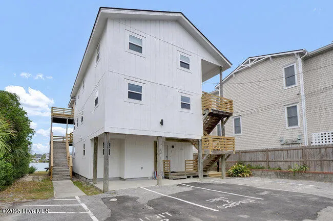9 W Atlanta Street Wrightsville Beach, NC 28480