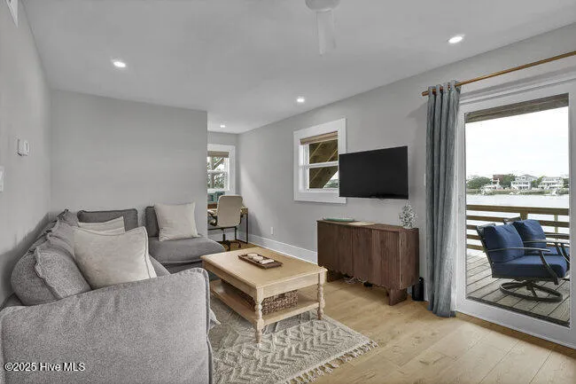 9 W Atlanta Street Wrightsville Beach, NC 28480