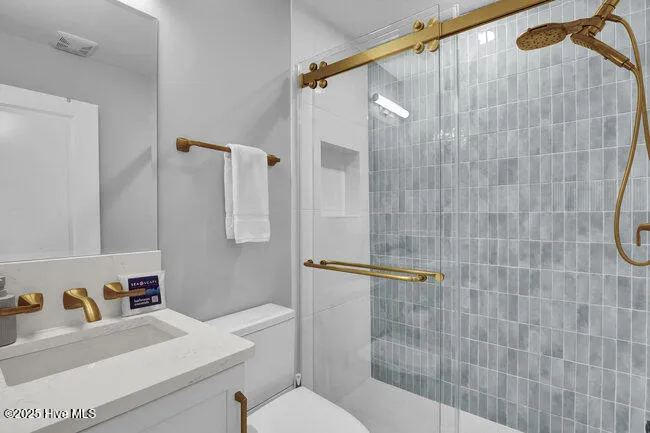 9 W Atlanta Street Wrightsville Beach, NC 28480