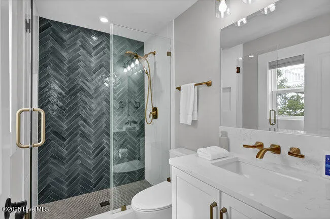 9 W Atlanta Street Wrightsville Beach, NC 28480