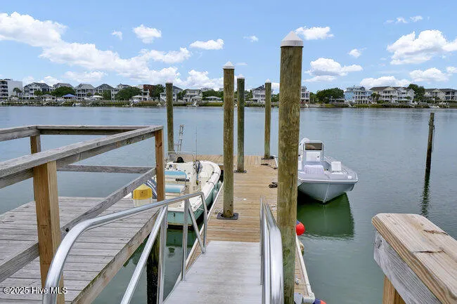 9 W Atlanta Street Wrightsville Beach, NC 28480