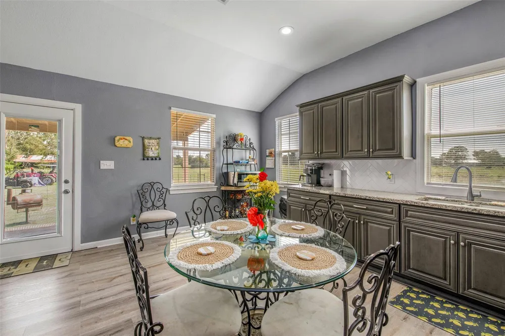 3876 Hummingbird Lane Bedias, TX 77831