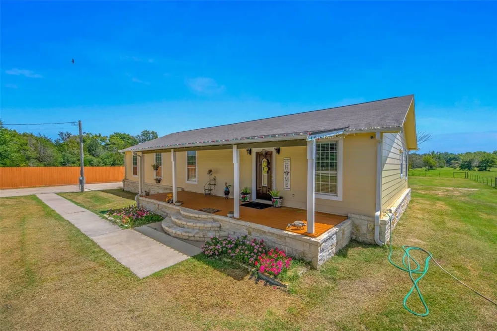 3876 Hummingbird Lane Bedias, TX 77831