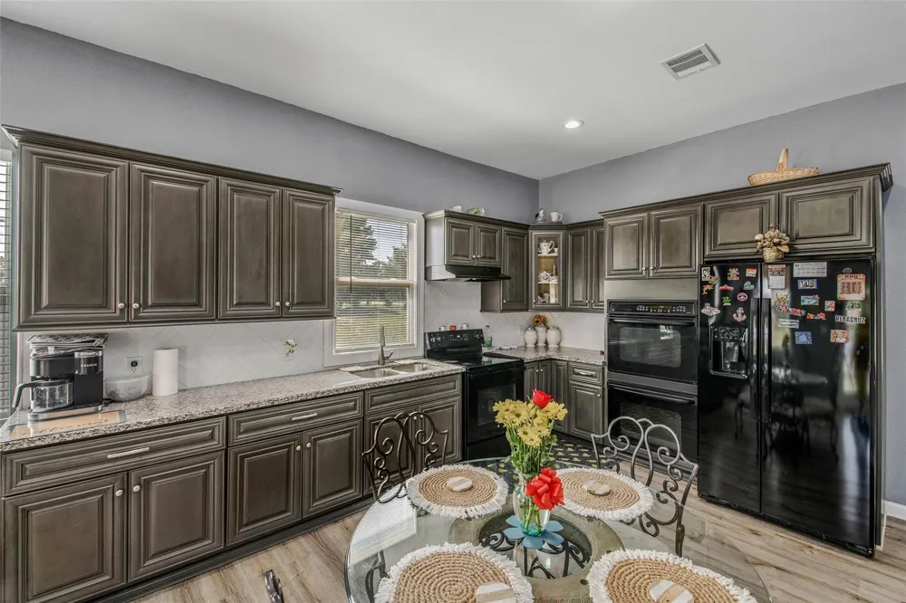 3876 Hummingbird Lane Bedias, TX 77831