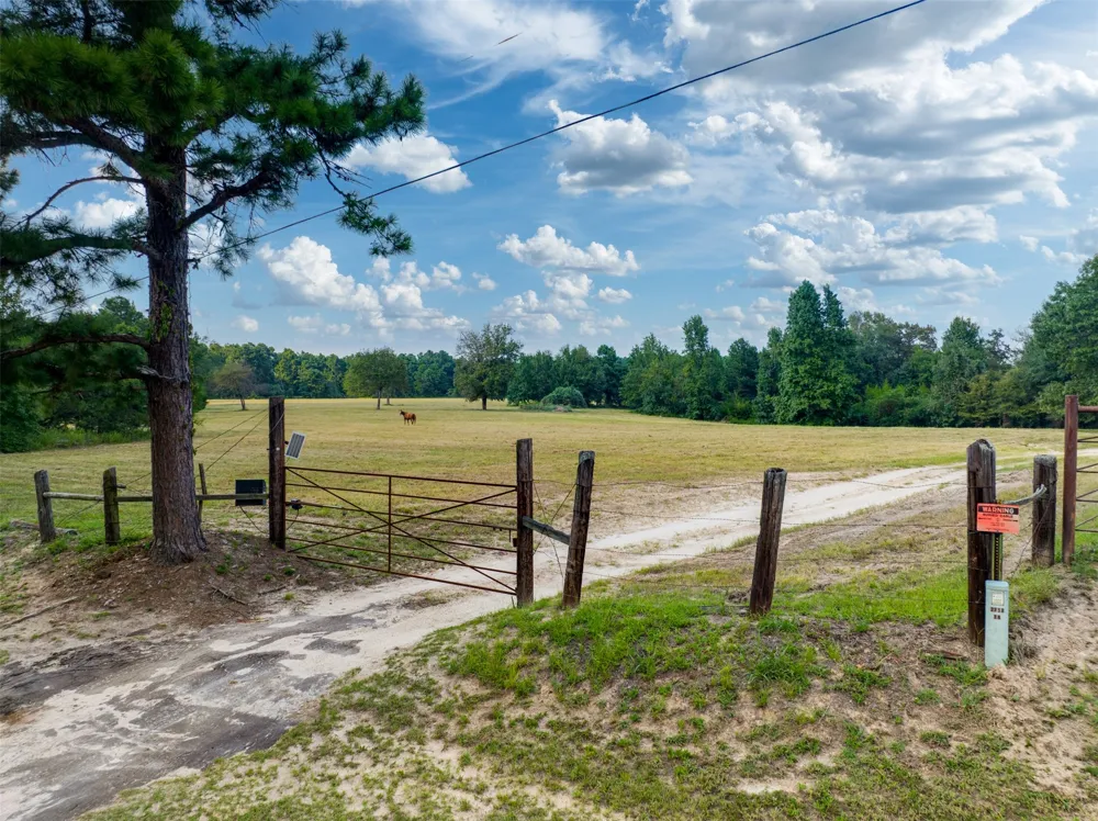 3269 An County Road 153 Palestine, TX 75801
