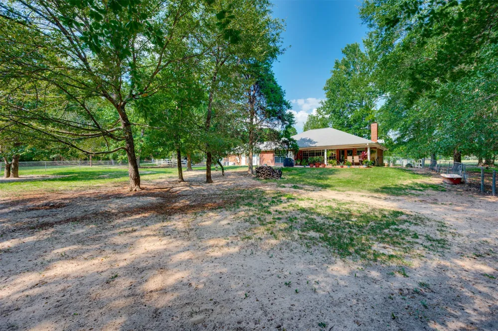 3269 An County Road 153 Palestine, TX 75801