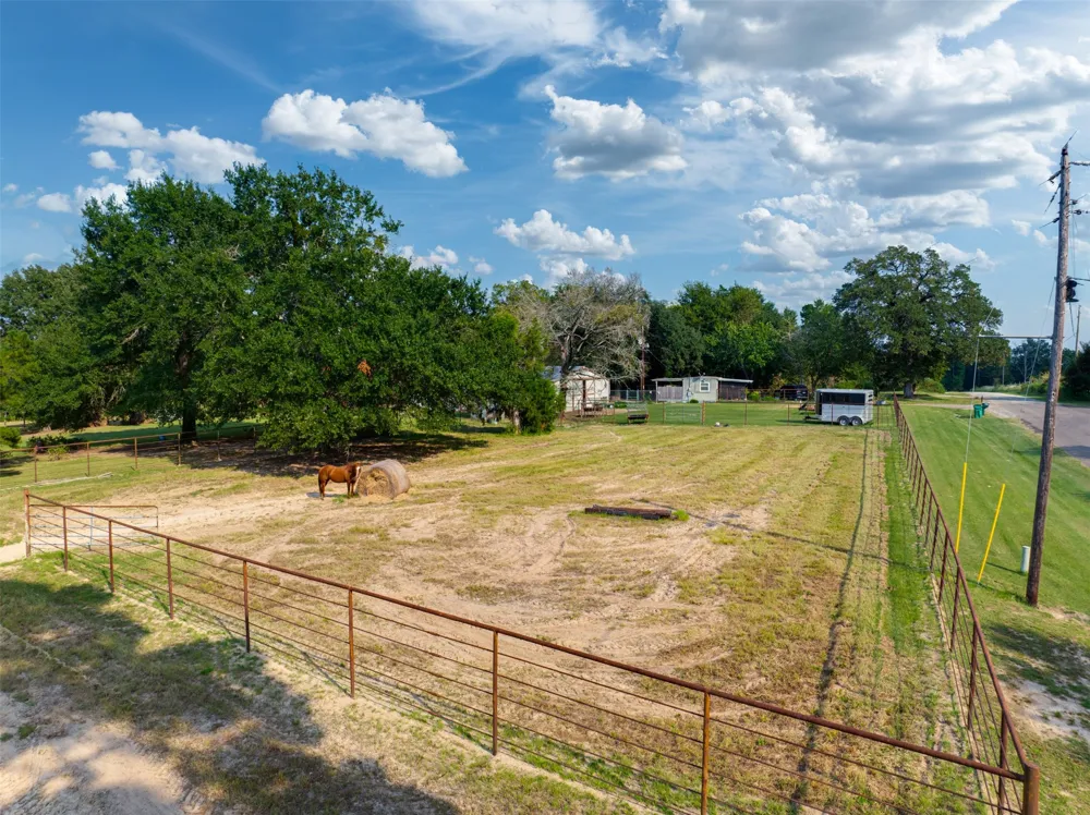 3269 An County Road 153 Palestine, TX 75801