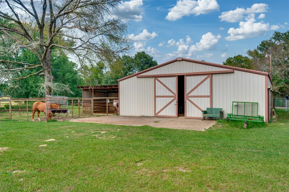 3269 An County Road 153 Palestine, TX 75801