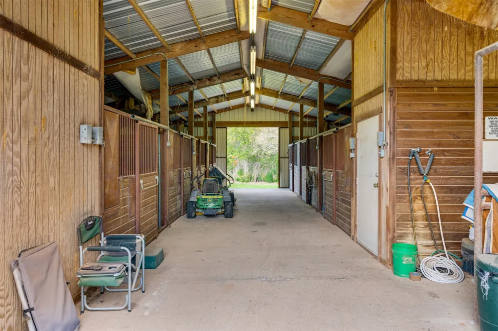 3269 An County Road 153 Palestine, TX 75801
