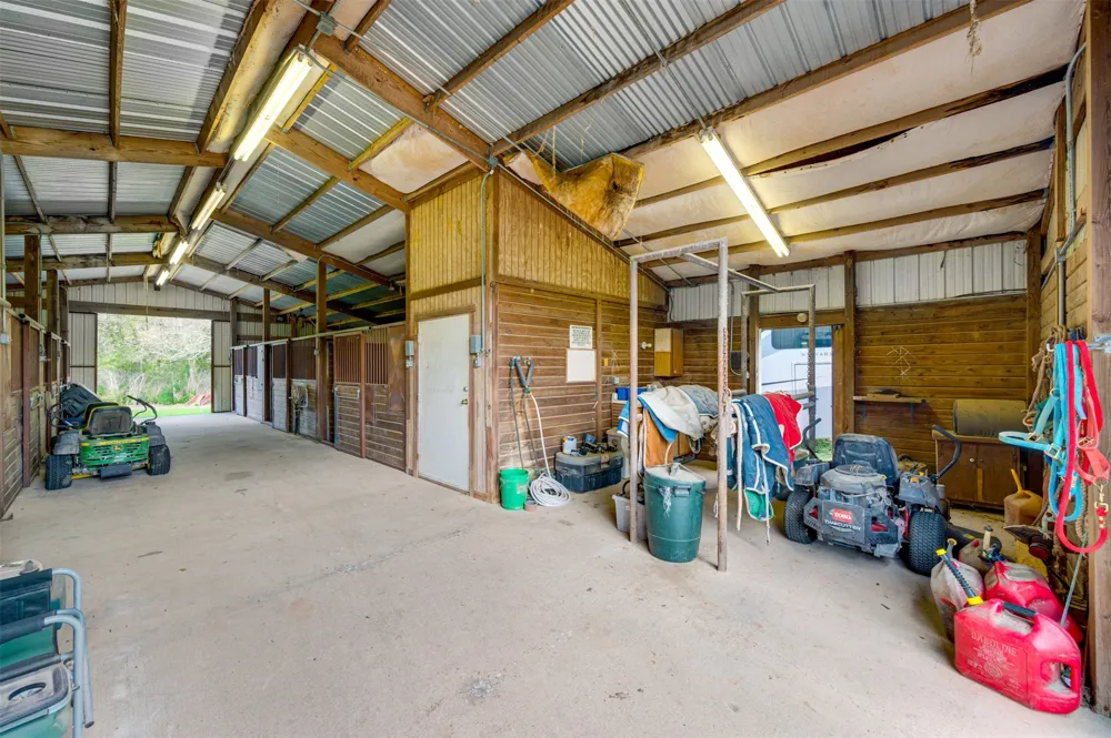 3269 An County Road 153 Palestine, TX 75801