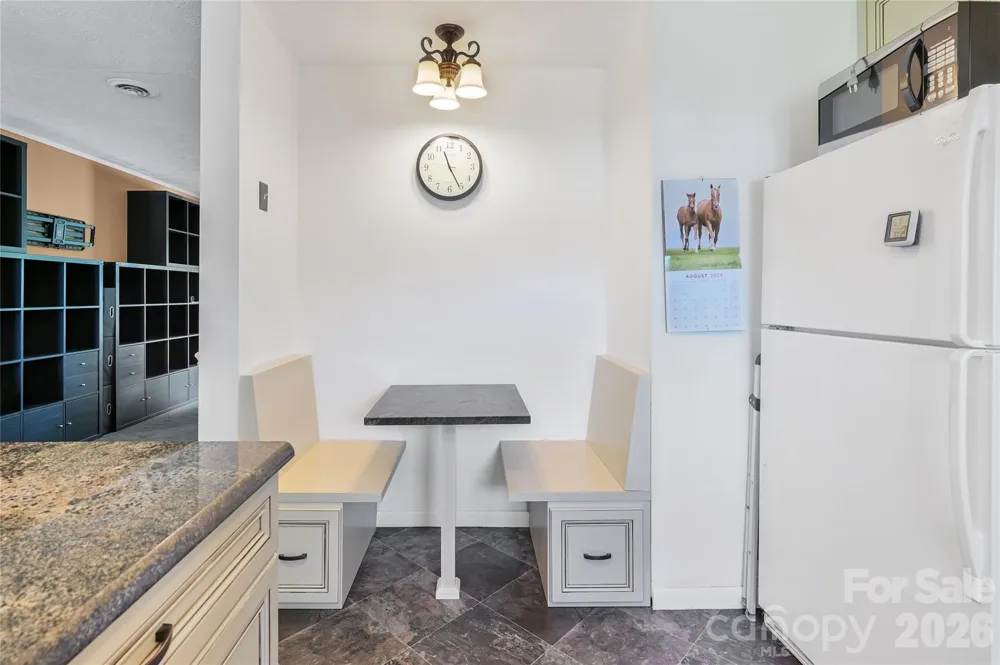 103 Oakwood Place #3 Hendersonville, NC 28792