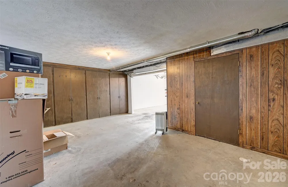 103 Oakwood Place #3 Hendersonville, NC 28792