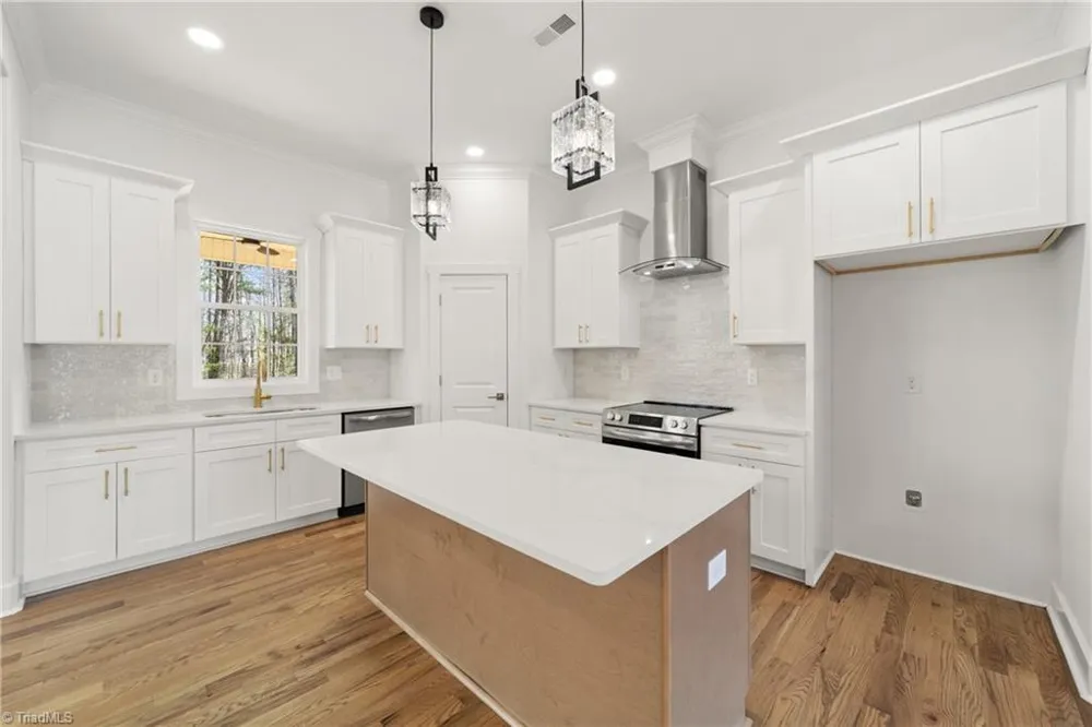 108 Provence Court King, NC 27021
