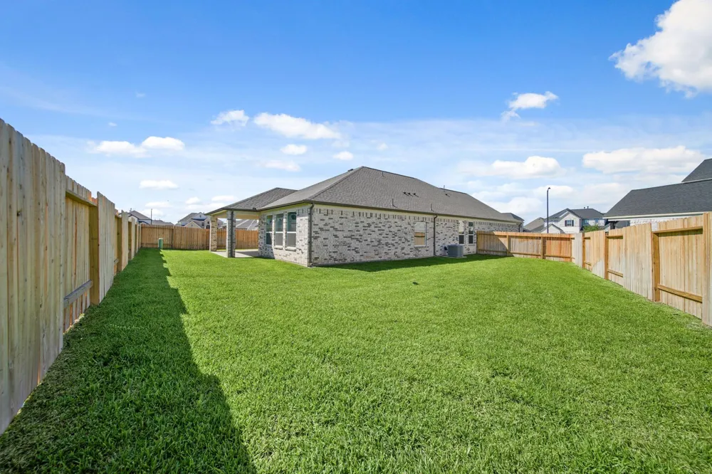 412 Elmbrook Terrace Way Waller, TX 77484