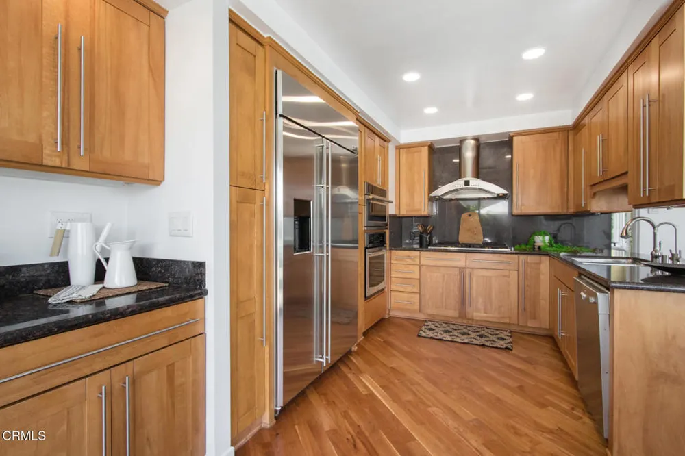 3345 Rubio Crest Drive Altadena, CA 91001