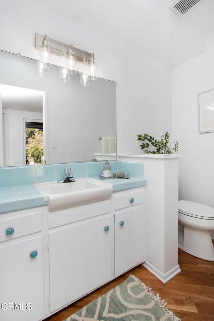 3345 Rubio Crest Drive Altadena, CA 91001