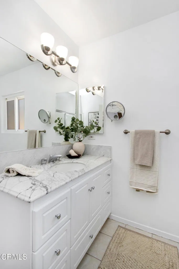 3345 Rubio Crest Drive Altadena, CA 91001