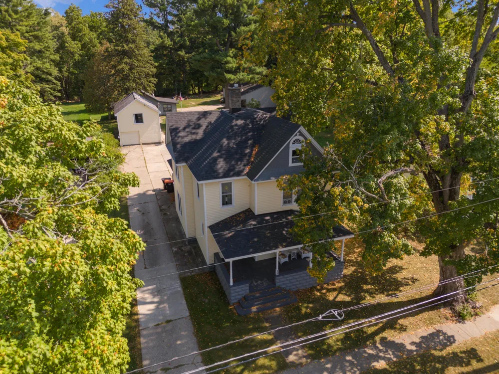 126 Monroe Street Rockford, MI 49341
