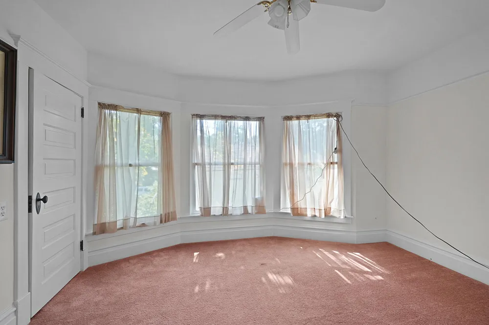 126 Monroe Street Rockford, MI 49341