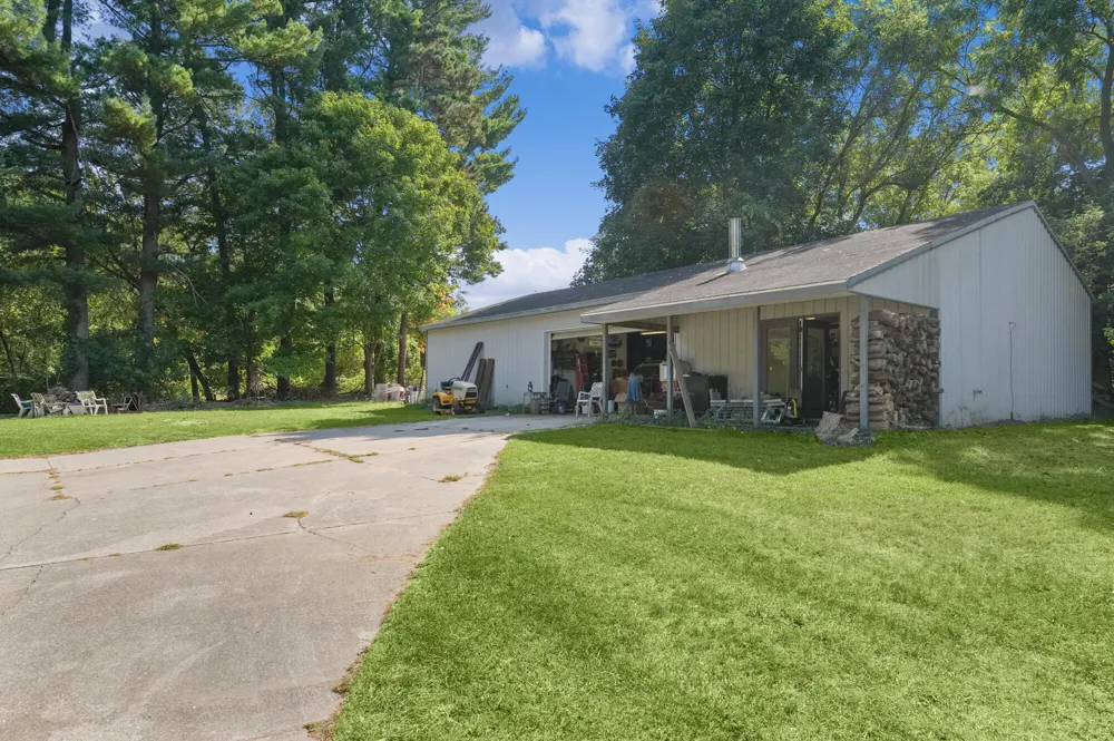 126 Monroe Street Rockford, MI 49341
