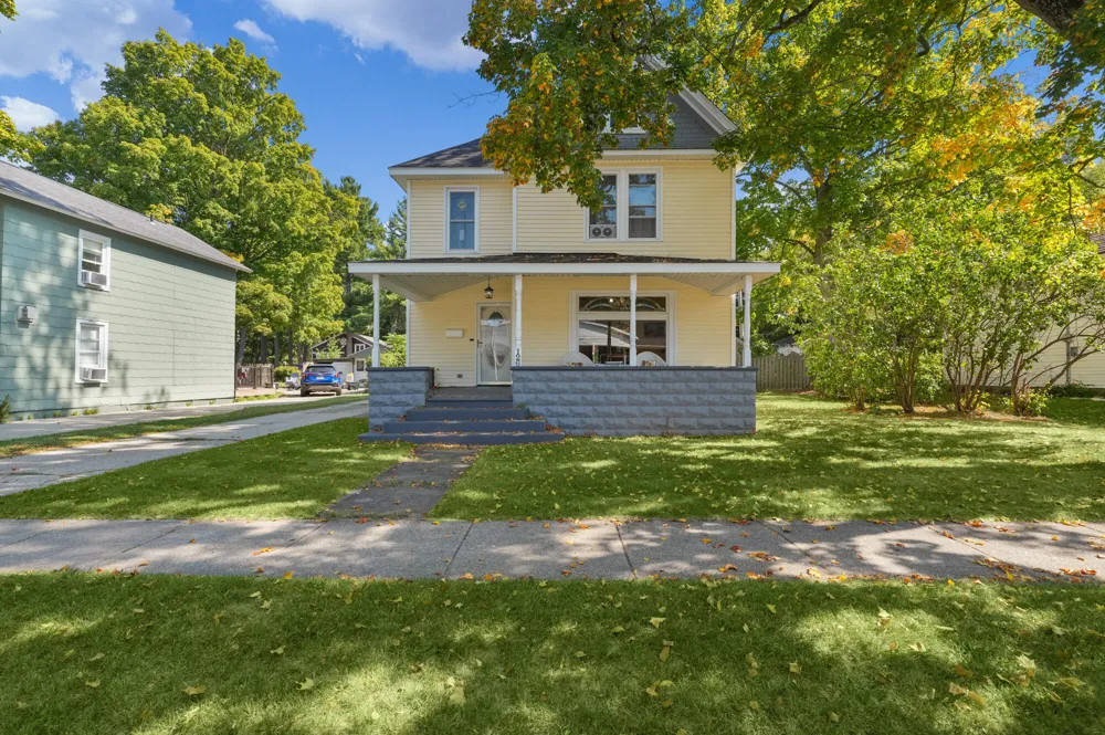126 Monroe Street Rockford, MI 49341