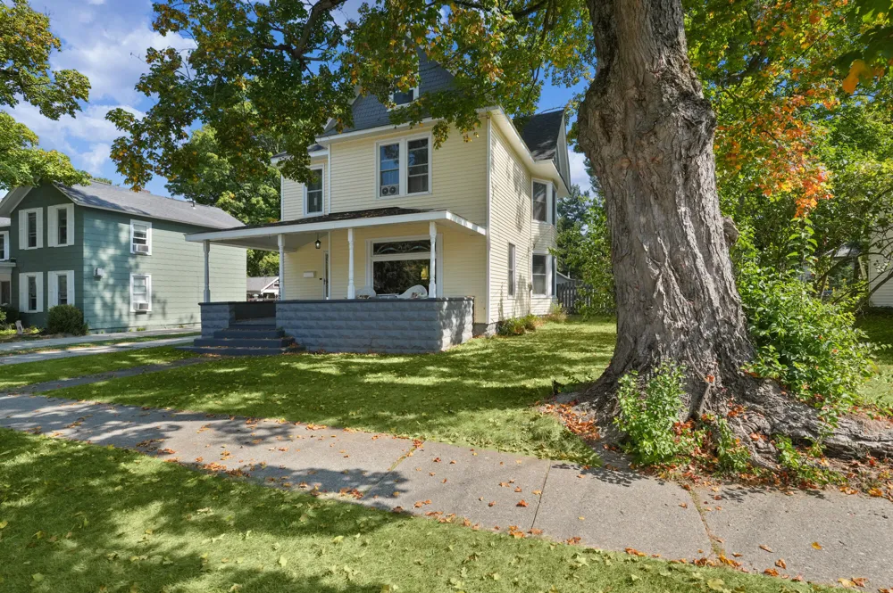 126 Monroe Street Rockford, MI 49341