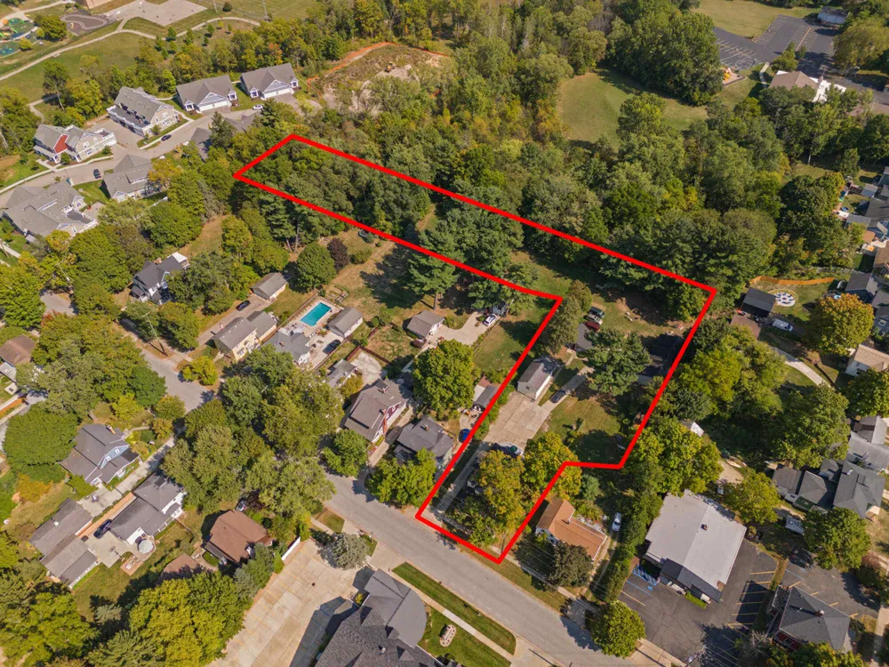 126 Monroe Street Rockford, MI 49341
