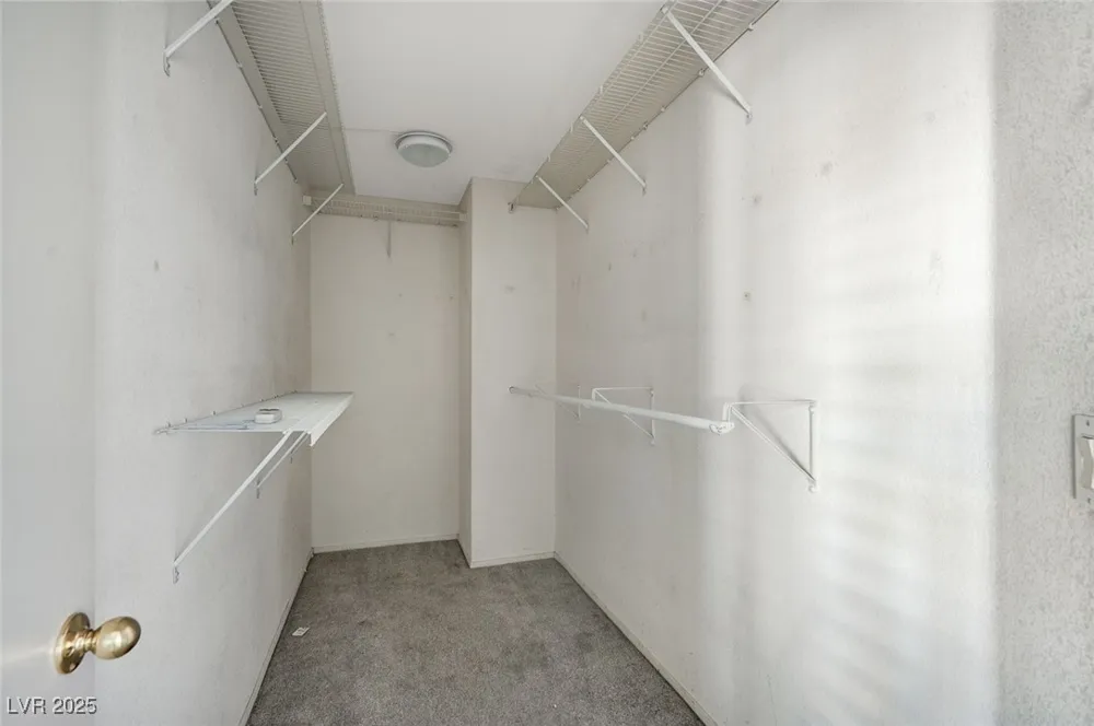 8776 Country View Avenue Las Vegas, NV 89129