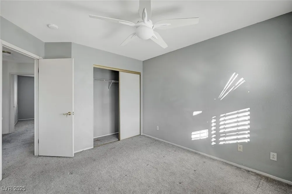 8776 Country View Avenue Las Vegas, NV 89129
