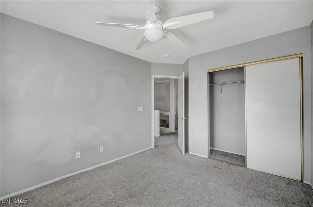 8776 Country View Avenue Las Vegas, NV 89129