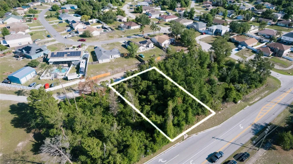 1672 CATALINA BOULEVARD Deltona, FL 32725