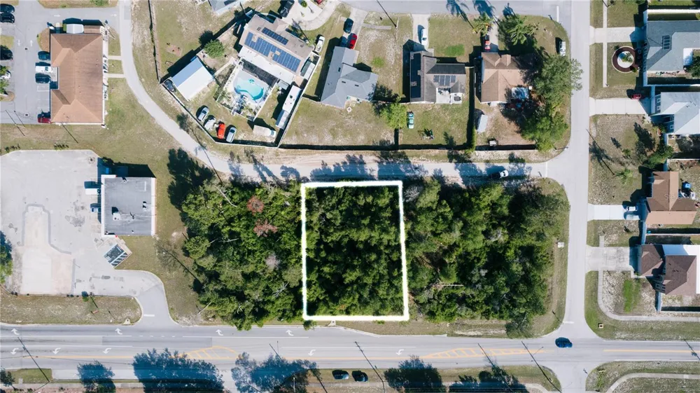 1672 CATALINA BOULEVARD Deltona, FL 32725