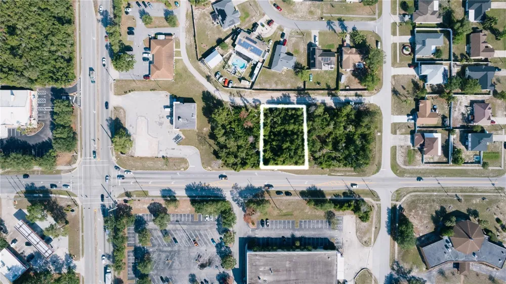 1672 CATALINA BOULEVARD Deltona, FL 32725
