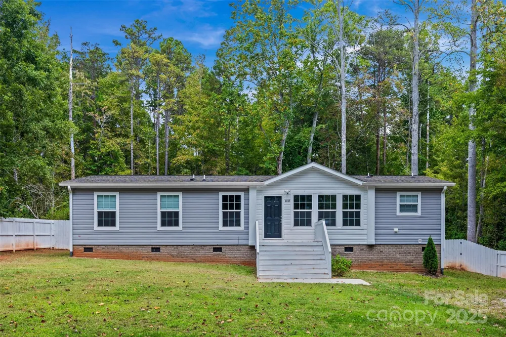 2025 Kisatchie Drive Hickory Grove, SC 29717